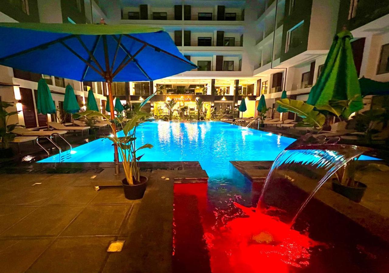 Sanctuary Sunlit Hurghada Haven With 4 Pools, Rooftop Sunsets & Gourmet Bites Steps Away Exterior foto